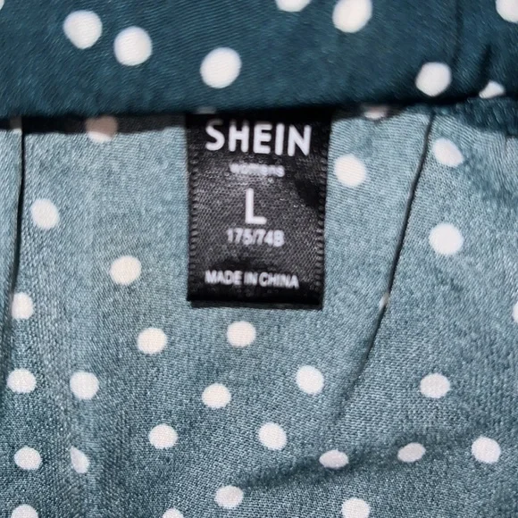 SHEIN‎ Green and white polkadot ruffle skirt set tie crop top - Picture 3 of 4